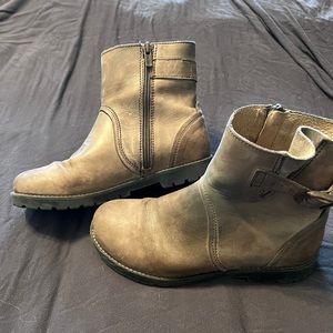 Birkenstock brown zip up low boots